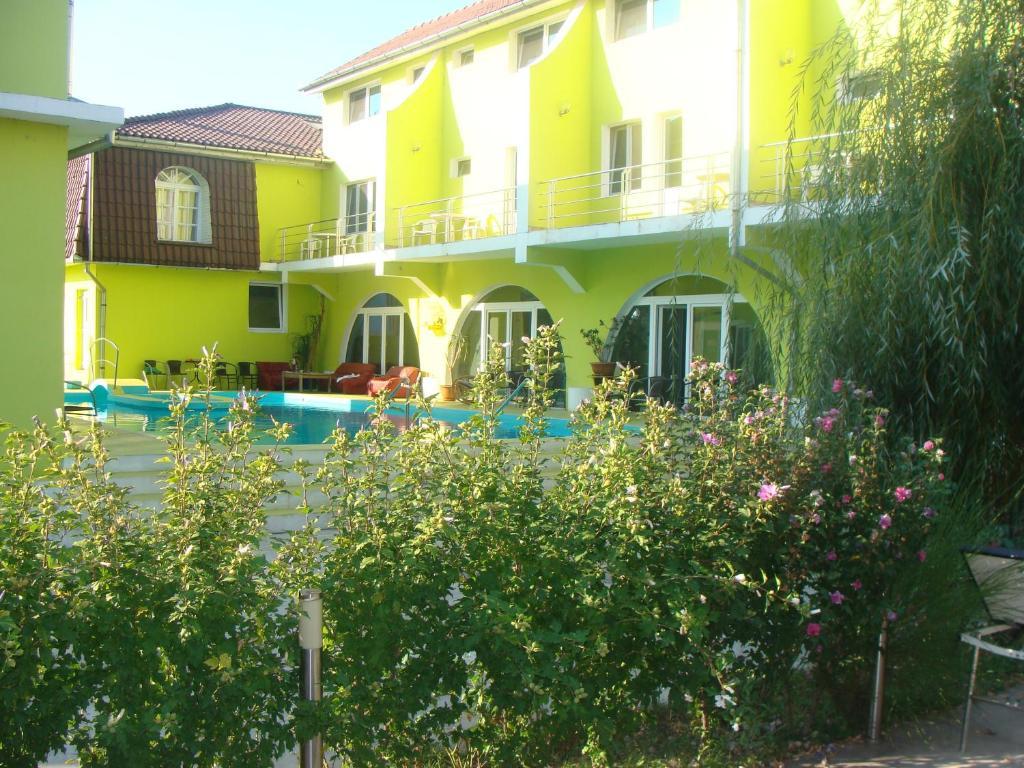 Pension Eclipse Oradea Exterior photo
