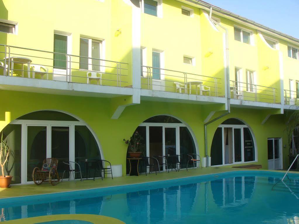 Pension Eclipse Oradea Exterior photo