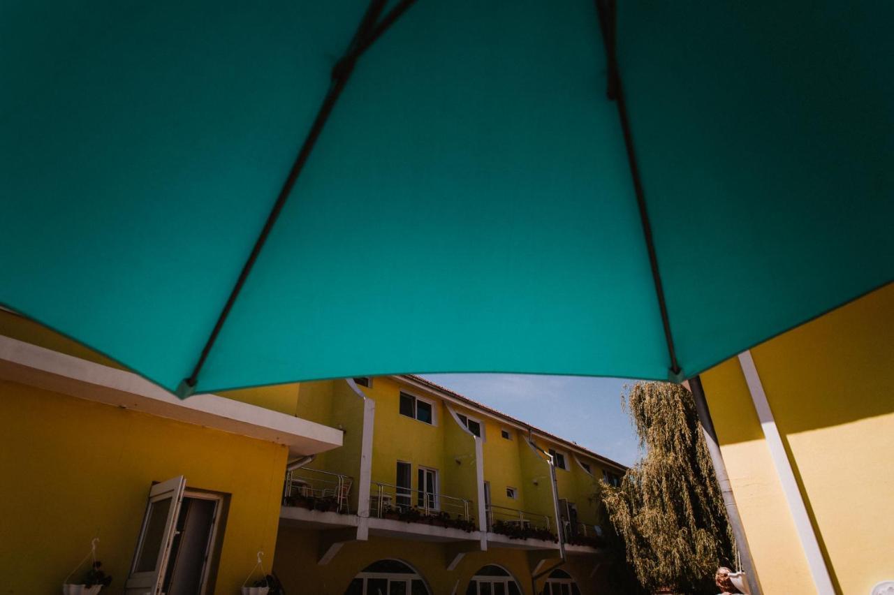 Pension Eclipse Oradea Exterior photo